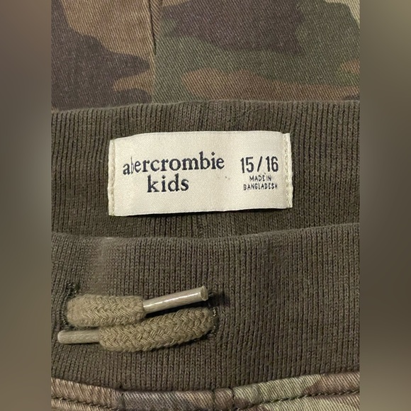 NWOT Abercrombie Kids Cargo Jogger Size 15/16 - Picture 10 of 13